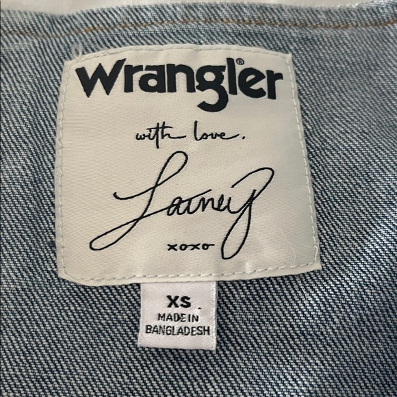 Wrangler With Love Lainey Wilson denim patchwork festival  vest Size XS EUC - Picture 2 of 7